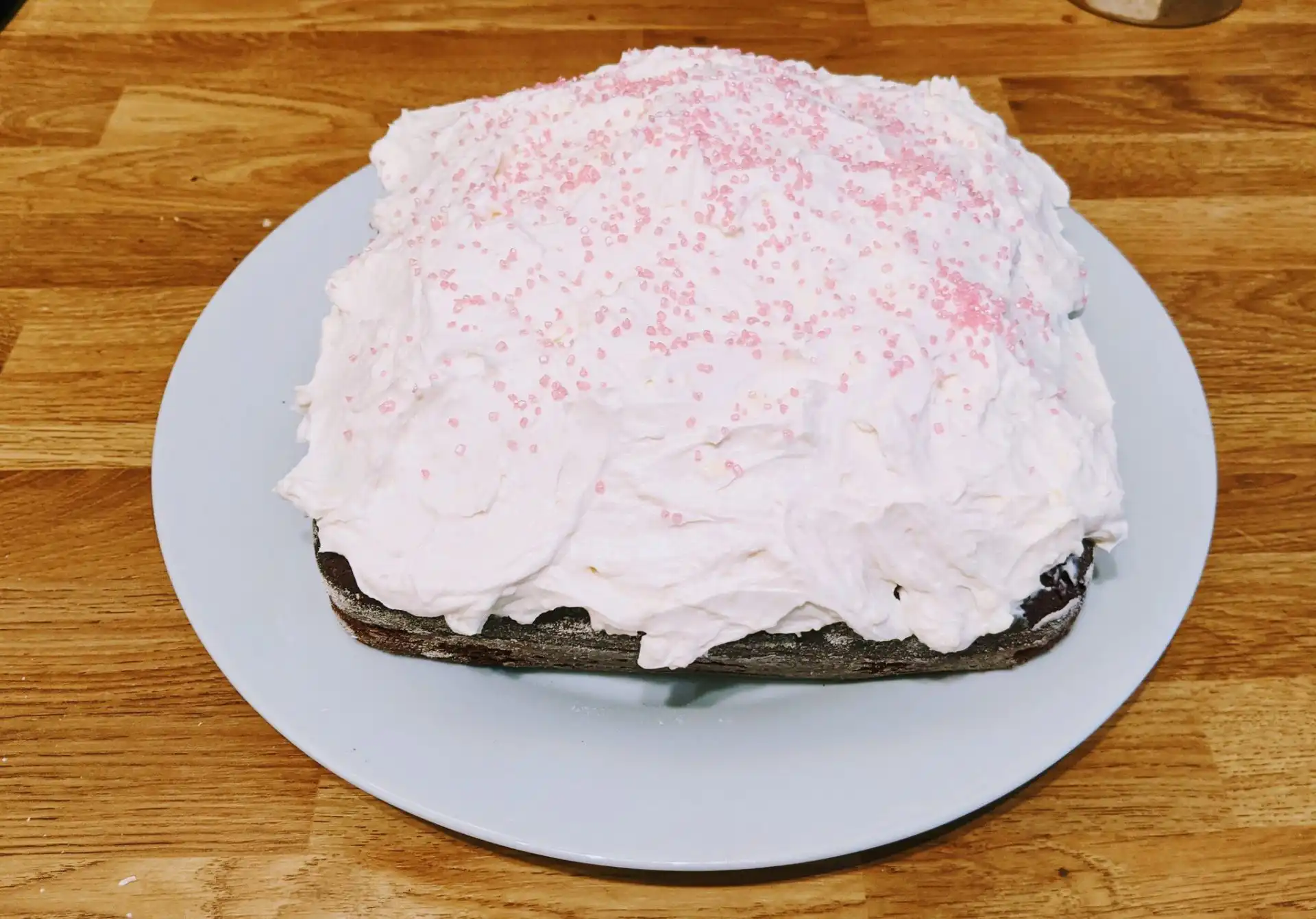 Blend-and-bake beetroot chocolate cake | Munching Matilda