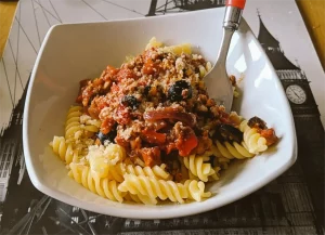 A bowl of spaghetti bolognese