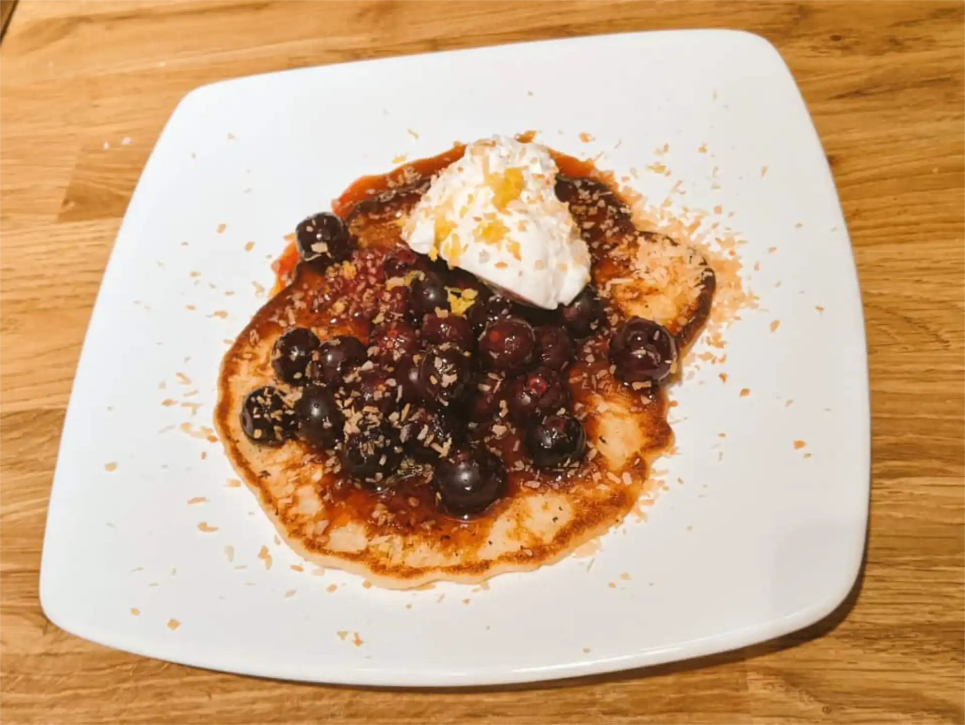 Pancakes with blueberries, lemon and coconut | Munching Matilda