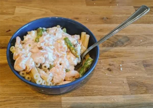 A bowl of prawn pasta